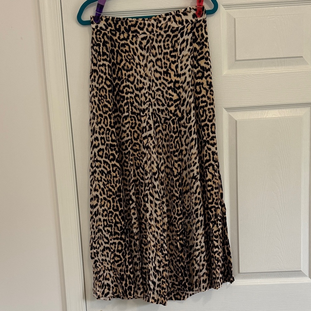 Leopard Print Women's Gaucho Pants
